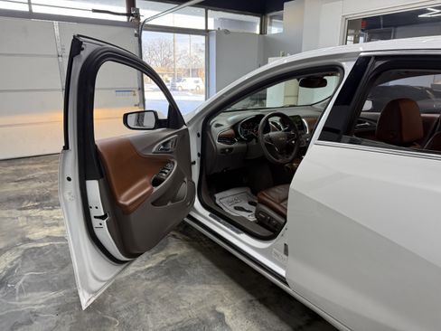 Used 2016 Chevrolet Malibu Premier image 9