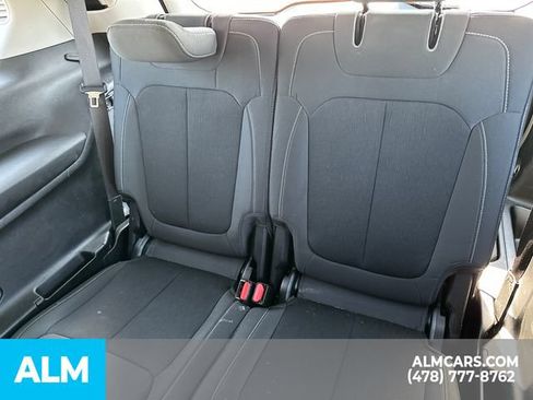 Used 2021 Jeep Grand Cherokee L Laredo w/ Luxury Tech Group I AWD/4WD image 24