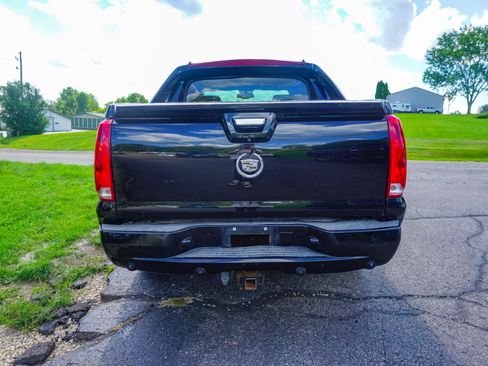 Used 2011 Cadillac Escalade EXT AWD/4WD image 4