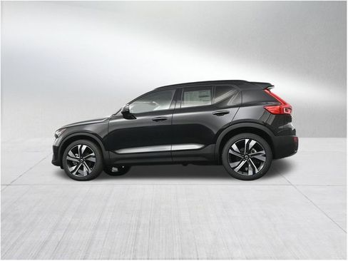 New 2026 Volvo XC40 B5 Ultra AWD/4WD image 22