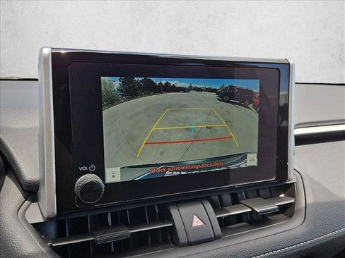 Used 2025 Toyota RAV4 XLE FWD image 14