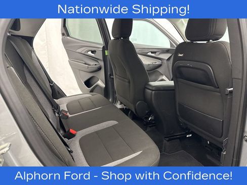 Used 2025 Chevrolet TrailBlazer LT AWD/4WD image 31