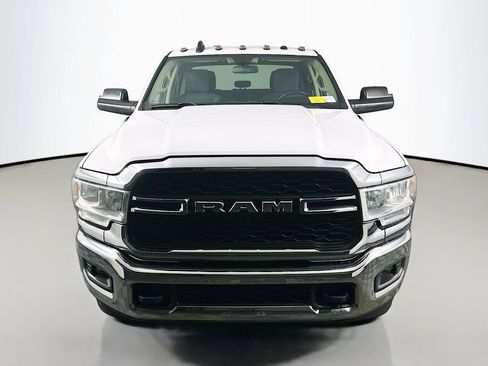 Used 2020 RAM 3500 Tradesman w/ Chrome Appearance Group image 2