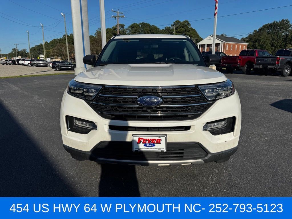 Used 2022 Ford Explorer XLT w/ Equipment Group 202A AWD/4WD image 8