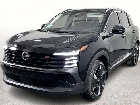 New 2026 Nissan Kicks SR w/ SR Premium Package image 5