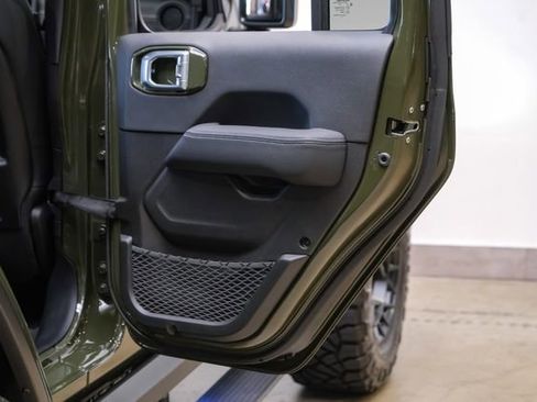 Used 2024 Jeep Wrangler Unlimited Rubicon 392 image 99