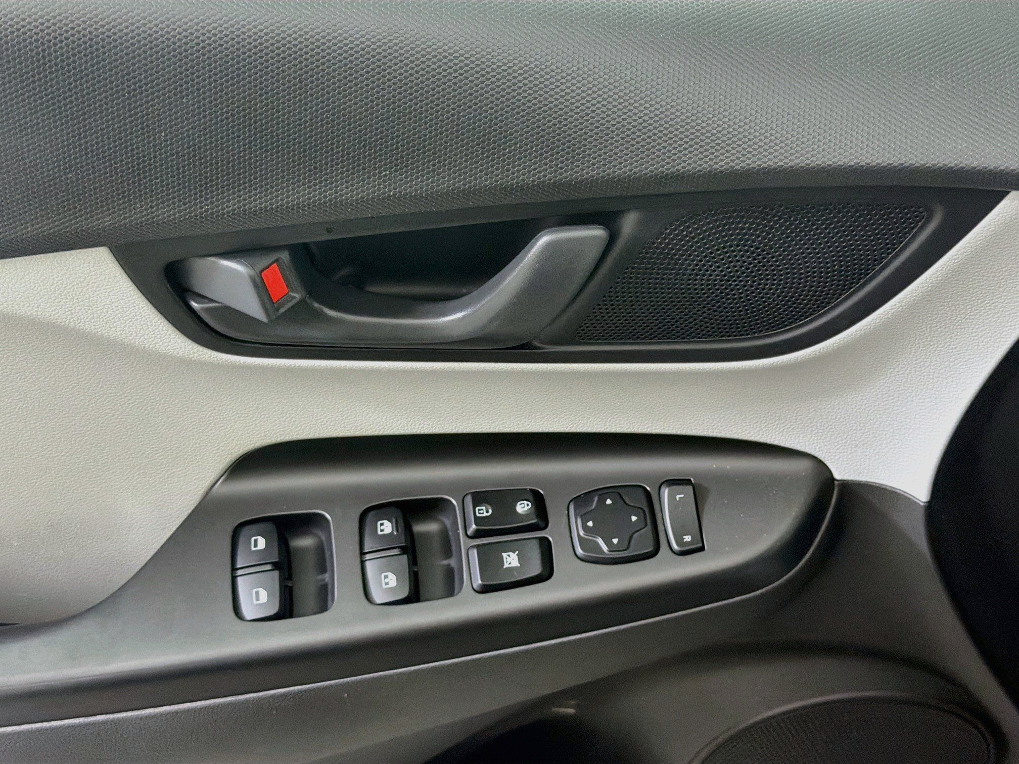 Used 2023 Hyundai Kona SEL FWD image 15