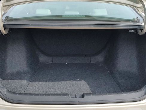 Used 2019 Honda Accord LX image 19