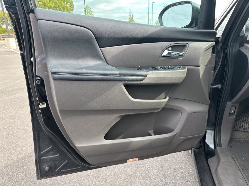 Used 2014 Honda Odyssey EX-L image 16