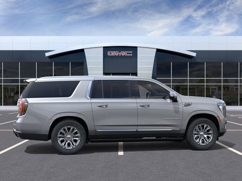 New 2026 GMC Yukon XL Denali w/ Sun & Power Step Package AWD/4WD image 5