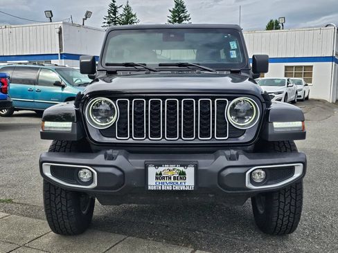 Used 2024 Jeep Wrangler Unlimited Sahara AWD/4WD image 2