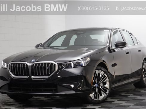 New 2025 BMW i5 xDrive40 w/ Premium Package image 1