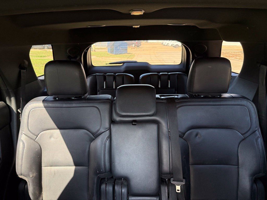 Used 2019 Ford Explorer Limited w/ Class III Trailer Tow Package FWD image 10