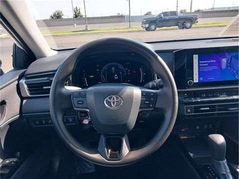Used 2025 Toyota Camry LE FWD image 14