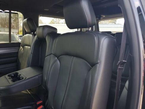 Used 2025 Jeep Wagoneer 4WD w/ Convenience Group I image 13