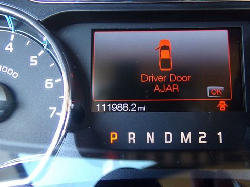 Used 2011 Ford F150 Lariat w/ Lariat Chrome Pkg image 64