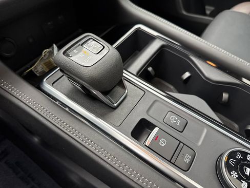 Used 2024 Nissan Pathfinder Platinum w/ Cargo Package image 24