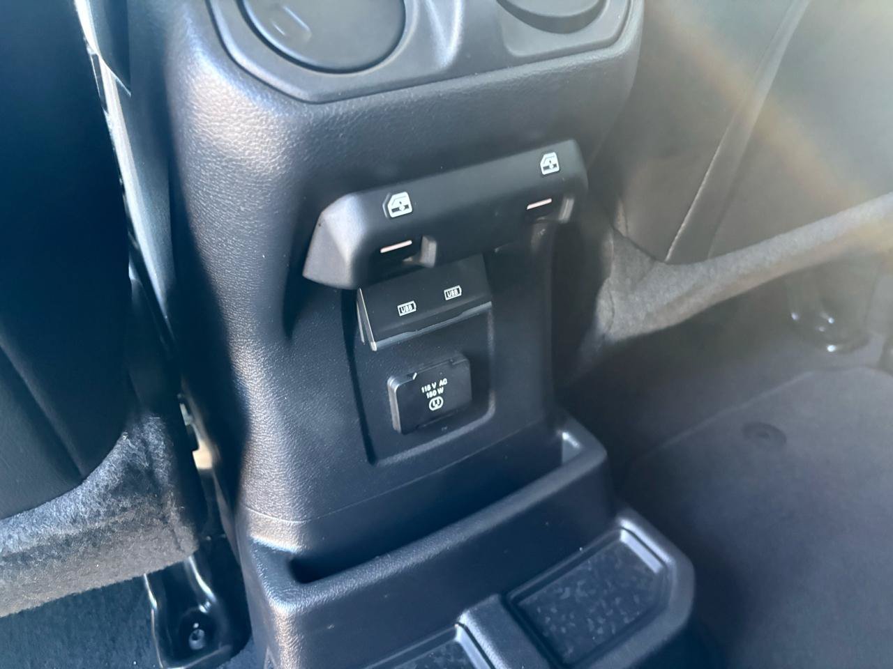 Used 2023 Jeep Wrangler Unlimited Sahara w/ Cold Weather Group AWD/4WD image 35
