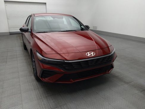 Used 2025 Hyundai Elantra Sport FWD image 14