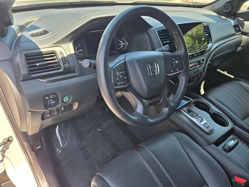 Certified 2023 Honda Passport TrailSport image 12