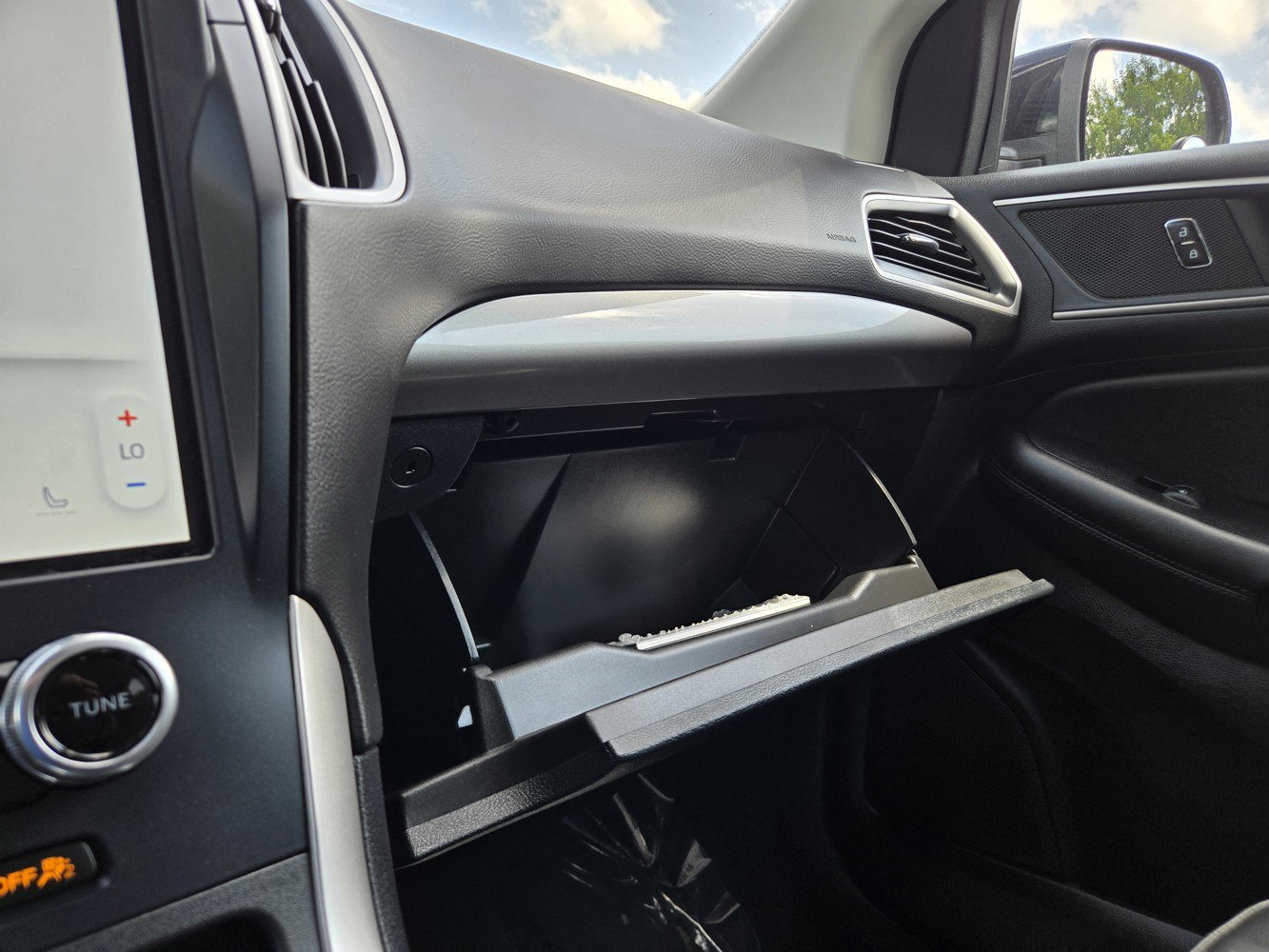 Used 2023 Ford Edge SEL w/ Convenience Package AWD/4WD image 15