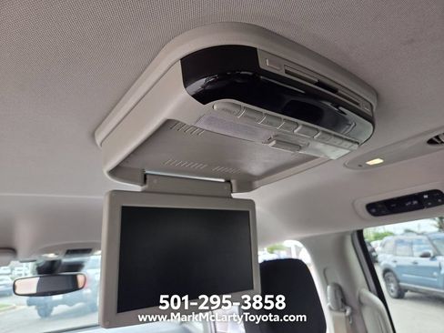 Used 2021 Chrysler Pacifica Touring FWD image 13
