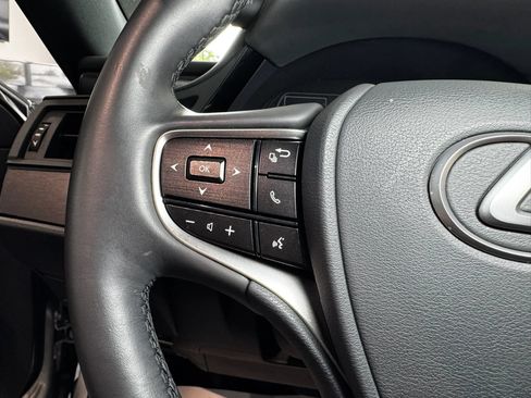 Used 2023 Lexus ES 250 w/ Premium Package AWD/4WD image 25