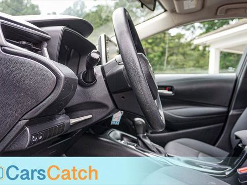 Used 2020 Toyota Corolla LE FWD image 16