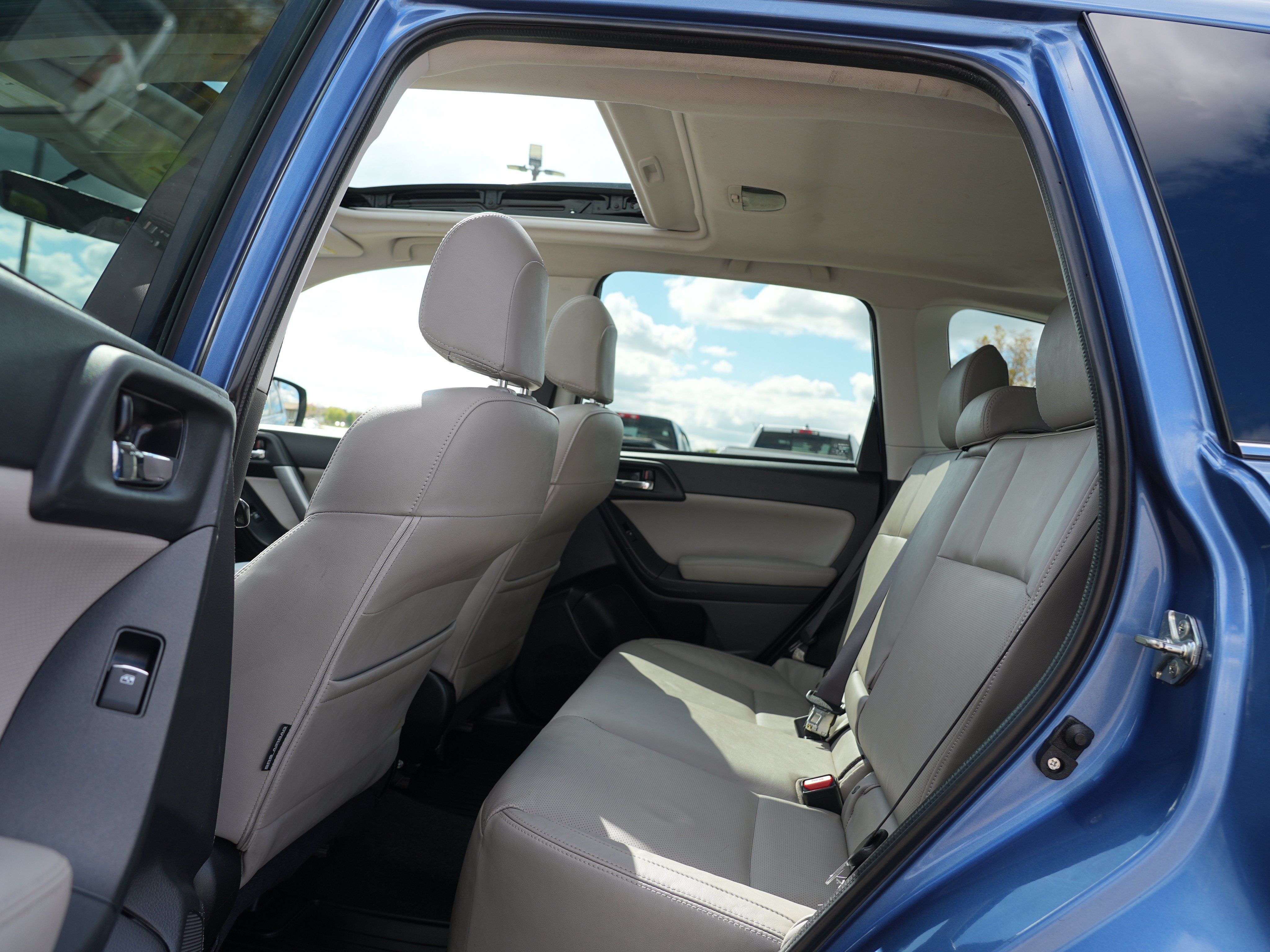 Used 2018 Subaru Forester 2.5i Limited AWD/4WD image 18