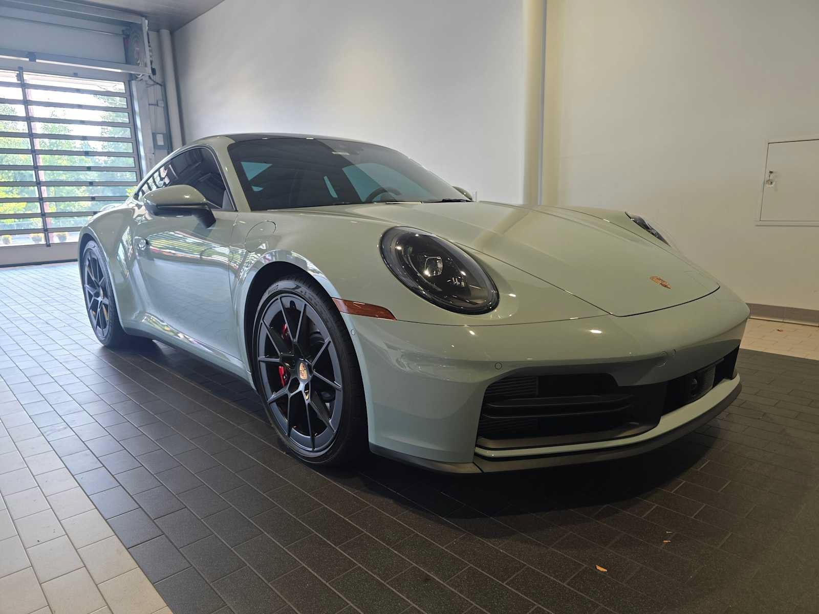 Used 2025 Porsche 911 Carrera S RWD image 9