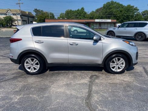 Used 2019 Kia Sportage LX image 3
