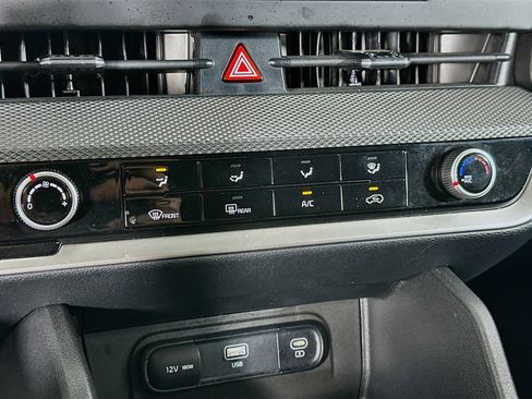 Used 2025 Kia Sportage LX image 23