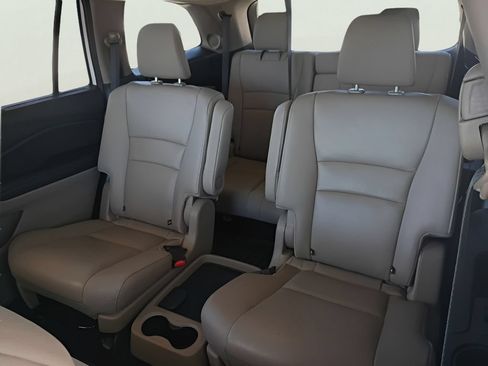 Used 2021 Honda Pilot Touring image 29