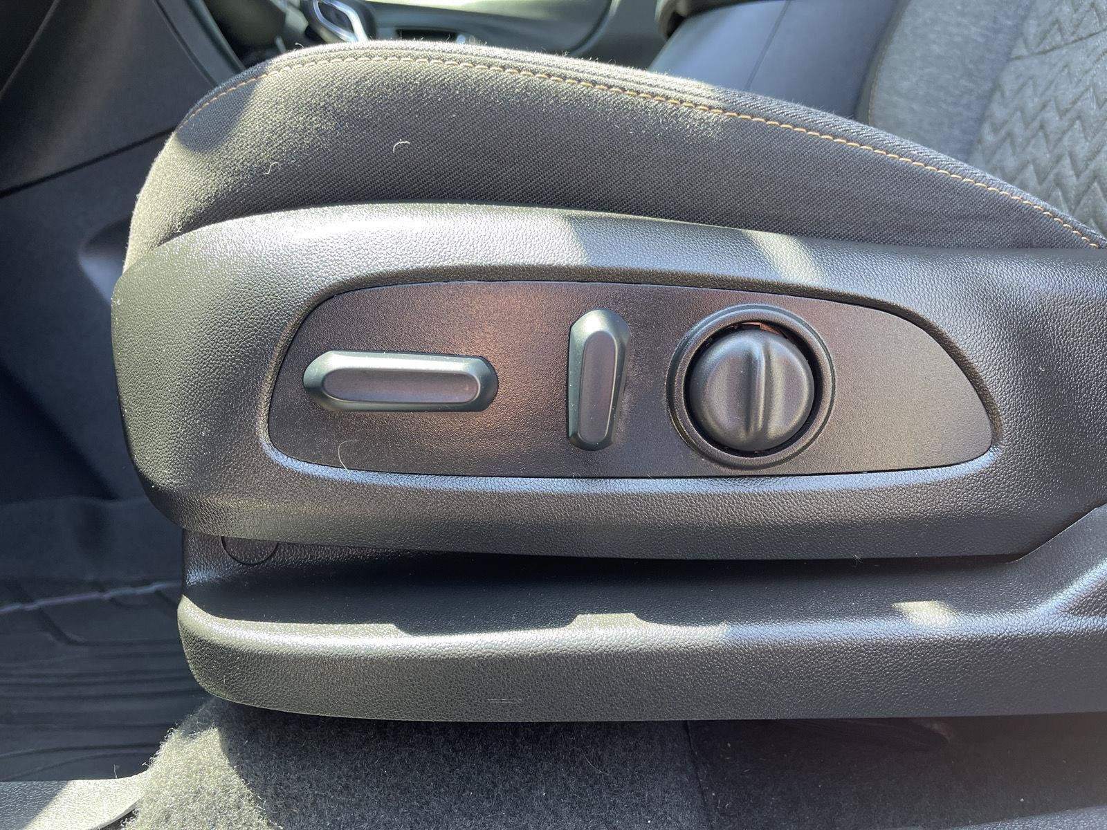 Used 2024 Chevrolet Equinox LT w/ LPO, Floor Liner Package FWD image 15