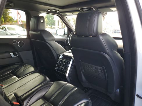 Used 2017 Land Rover Range Rover Sport HSE image 40