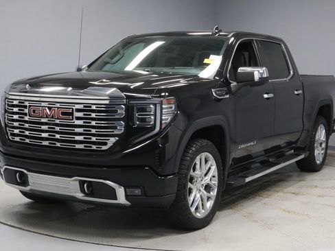 Used 2022 GMC Sierra 1500 Denali w/ Technology Package AWD/4WD image 7