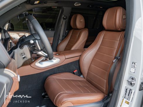 Used 2024 Mercedes-Benz GLS 450 4MATIC w/ AMG Line Exterior image 12
