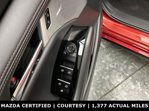 Certified 2025 MAZDA MAZDA3 Hatchback w/Premium Plus Pkg image 10
