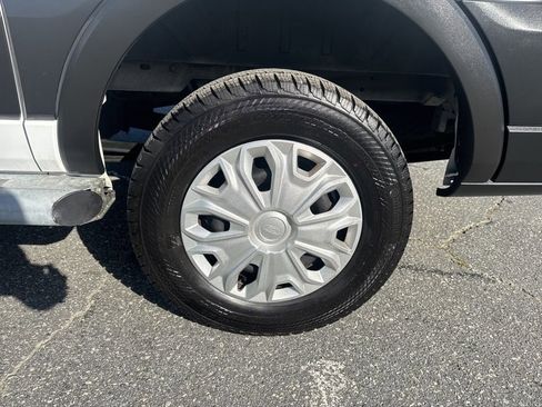 Used 2023 Ford Transit 250 Low Roof w/ Exterior Upgrade Package image 24