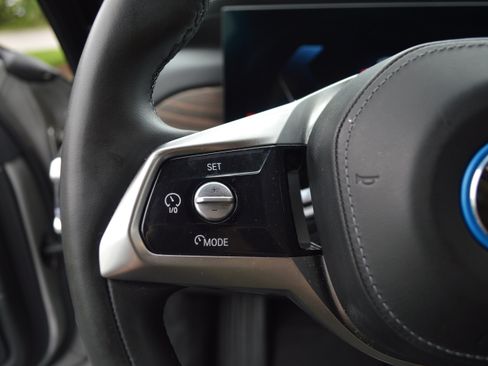 Certified 2023 BMW i7 xDrive60 AWD/4WD image 15