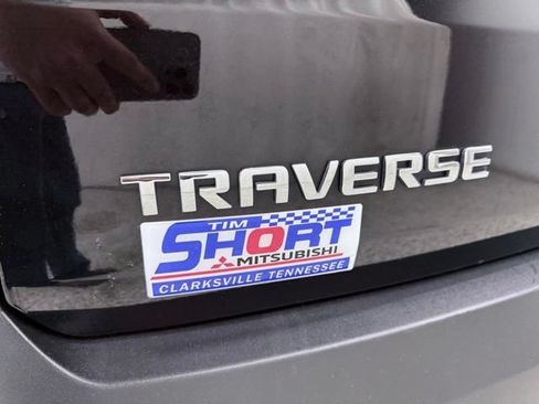 Used 2022 Chevrolet Traverse LT FWD image 11