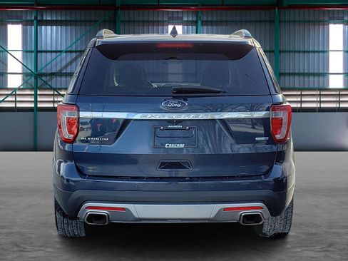 Used 2017 Ford Explorer Platinum image 4
