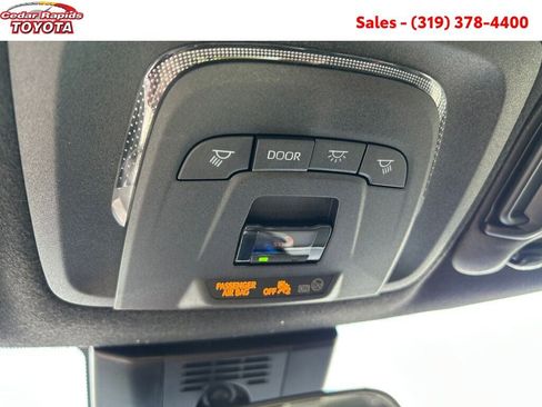 New 2026 Toyota Corolla SE image 9