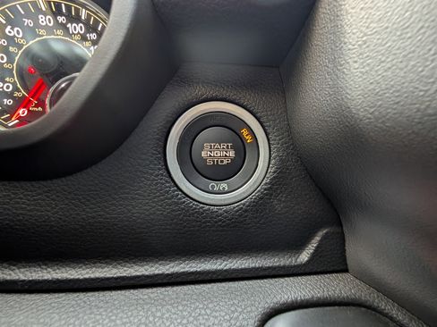 Used 2023 RAM 1500 Big Horn image 33