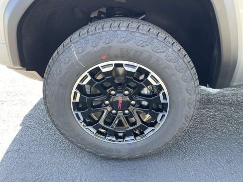 New 2026 GMC Canyon AT4 w/ Technology Plus Package AWD/4WD image 34