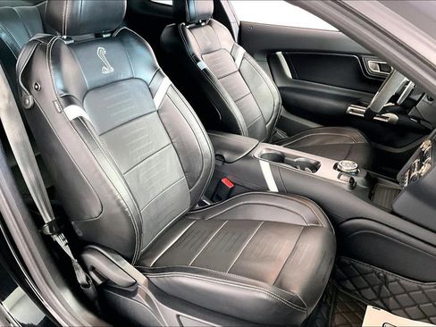 Used 2021 Ford Mustang Shelby GT500 w/ Technology Package image 7