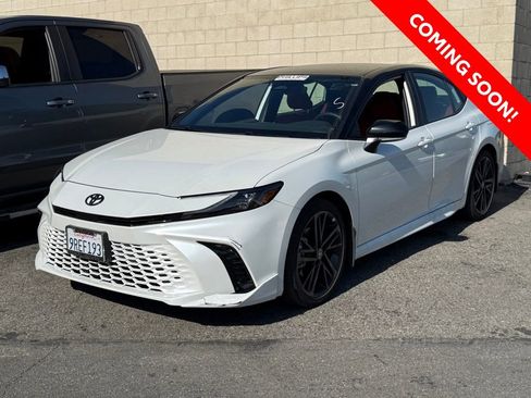 Used 2025 Toyota Camry XSE image 3