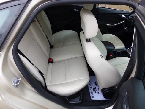 Used 2017 Ford Focus Titanium image 42