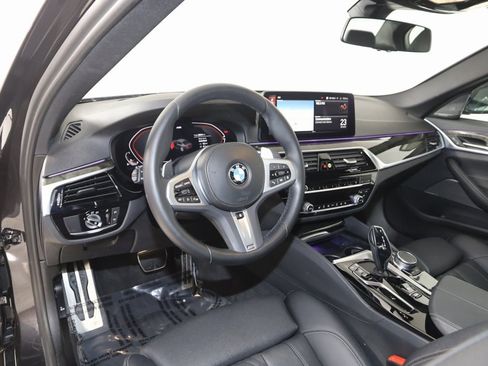 Used 2023 BMW 540i xDrive w/ M Sport Package image 27