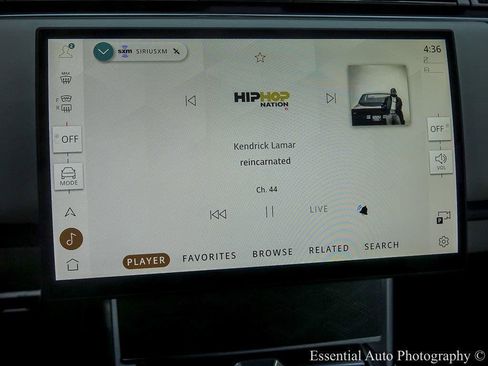 Used 2025 Land Rover Range Rover SV image 27